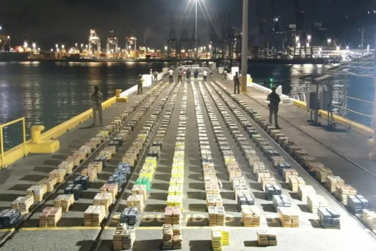 Panama Authorities Seize Largest Recorded 13.5 Tons of Drugs in Recent Years aeronaval panama drugs