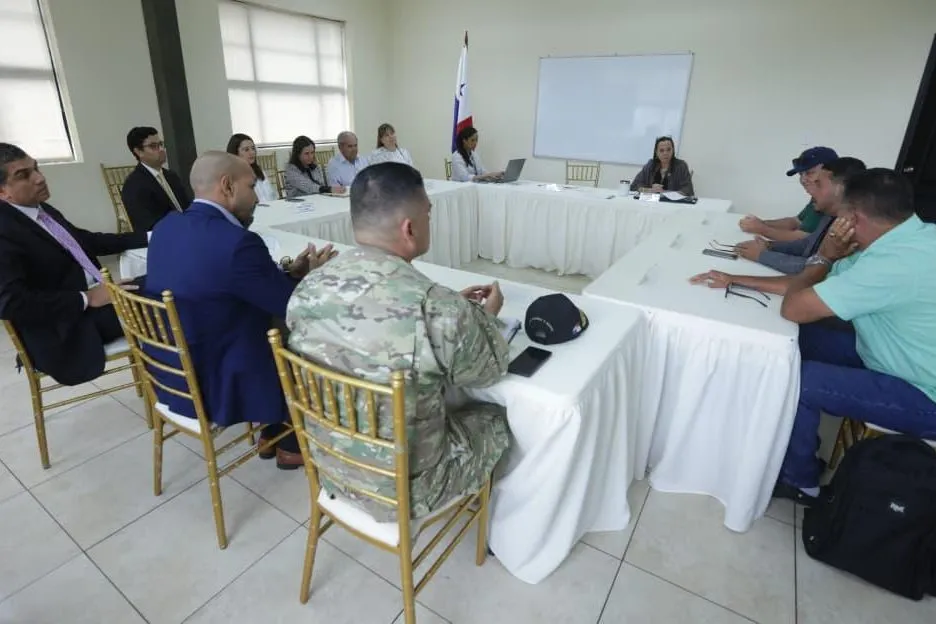 comision interinstitucional abordara el alza del pasaje con moradores de taboga 4 1763495504