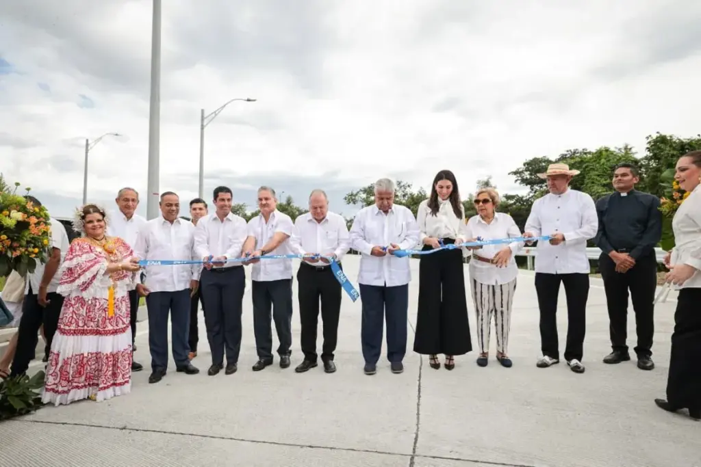 corredor sur access opening