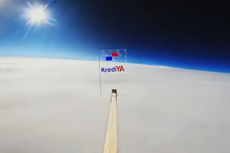 Panamanian Company KrediYA Launches National Flag to Stratosphere in Marketing Stunt krediYa