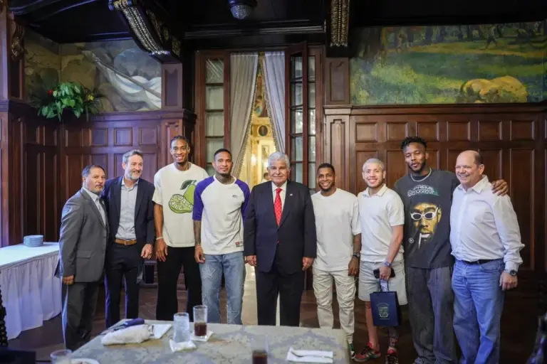 More than Game: The Multi-Million Dollar Economic Impact of Panama’s World Cup 2026 Qualification mulino and players