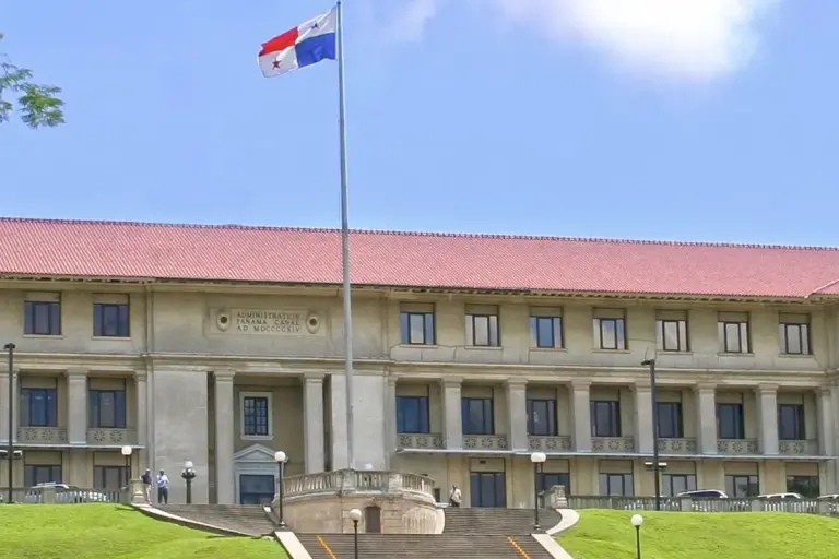 panama canal administration
