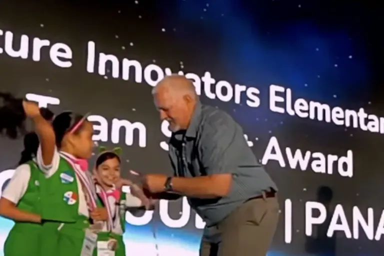 Panama Student Robotics Team Wins Award - robotics singapore