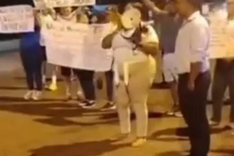 Water Only at 3AM – Panama Norte Crisis Affects Hundreds of Families protest water