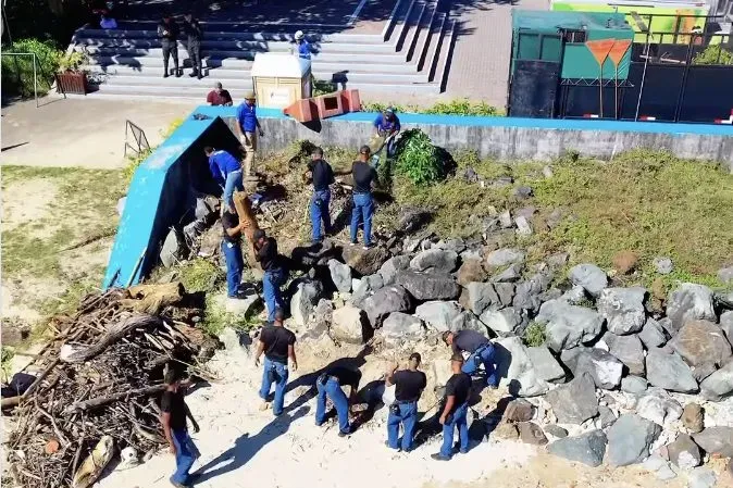 Panama City Launches Restoration of Historic Casco Viejo Beach “Playita” casco viejo playita beach clean up