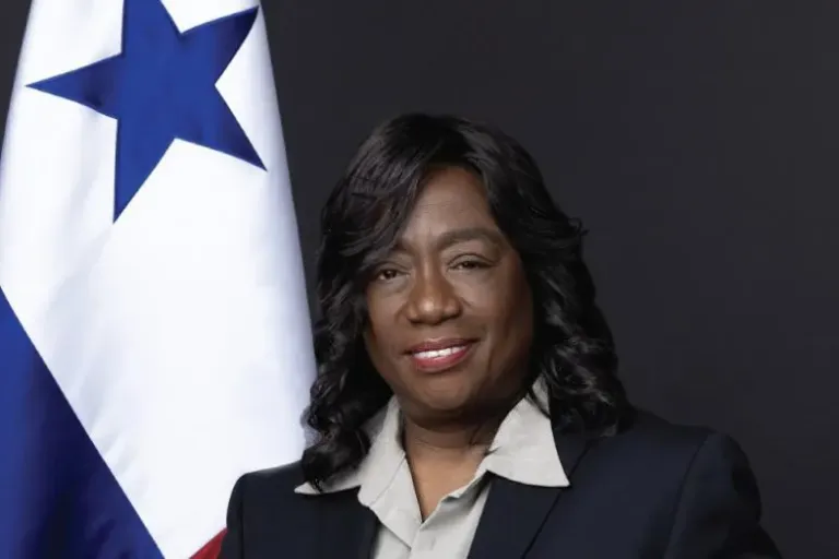 lucy mulinar minister education