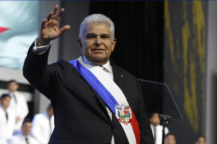 Mulino Outlines 2026 Agenda to Panama’s National Assembly mulino president waving