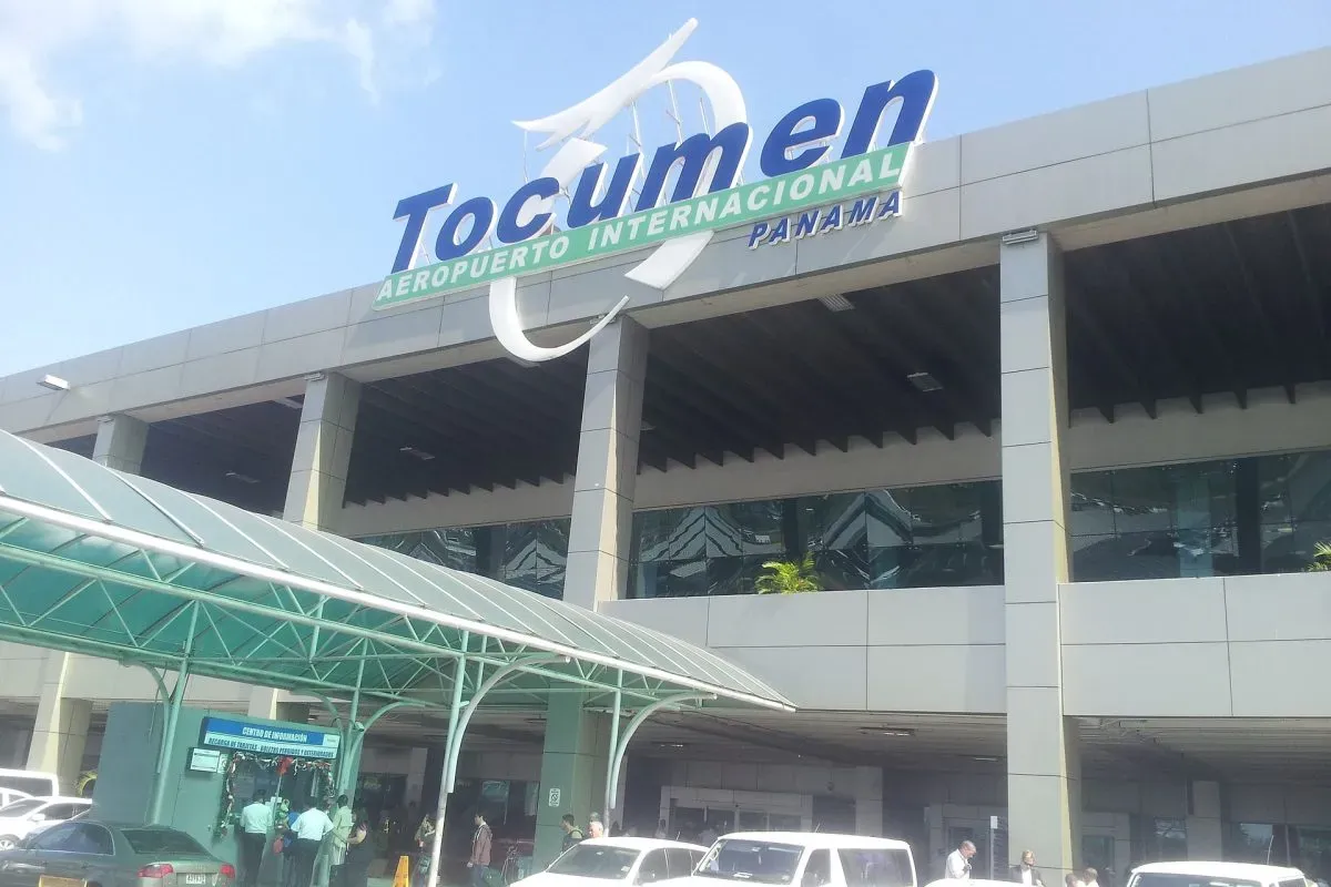 1920px Aeropuerto Internacional de Tocumen Panamá 2015