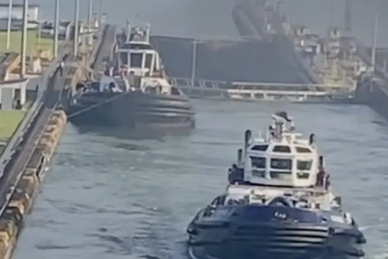 crossing panama canal