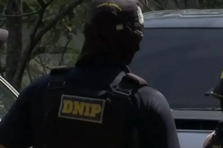 ‘Human Landfill’ The Grim New Nickname for These Panama City Streets police human landfill