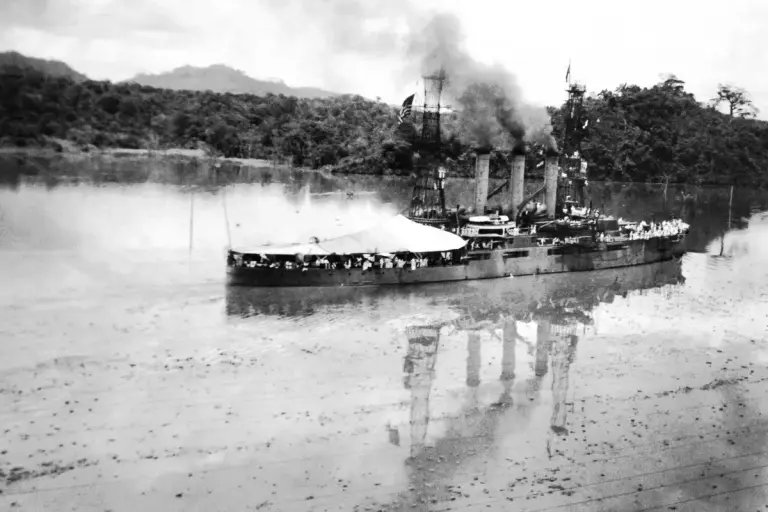 USS Missouri (BB 11) in Gatun Lake, Panama Canal, July 16, 1915 (18474364866)