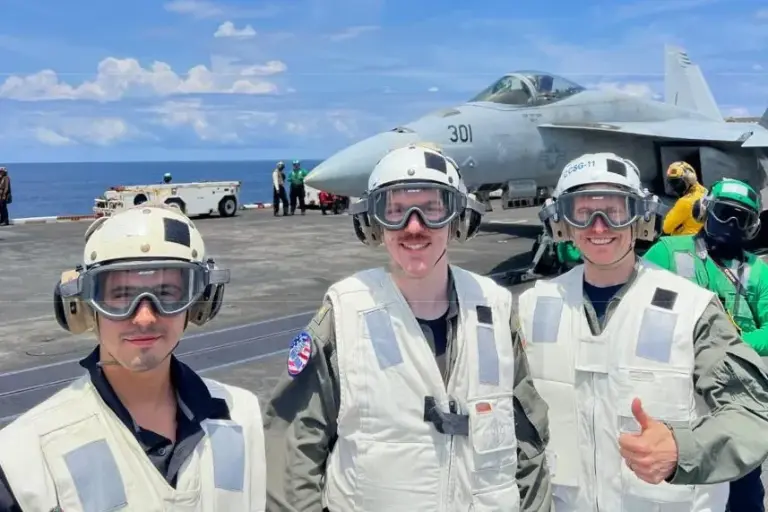 USS Nimitz diputados panama 3