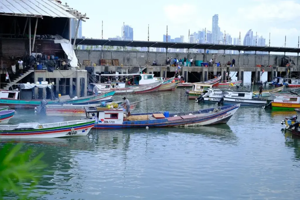 3840px Panama city fishing boats