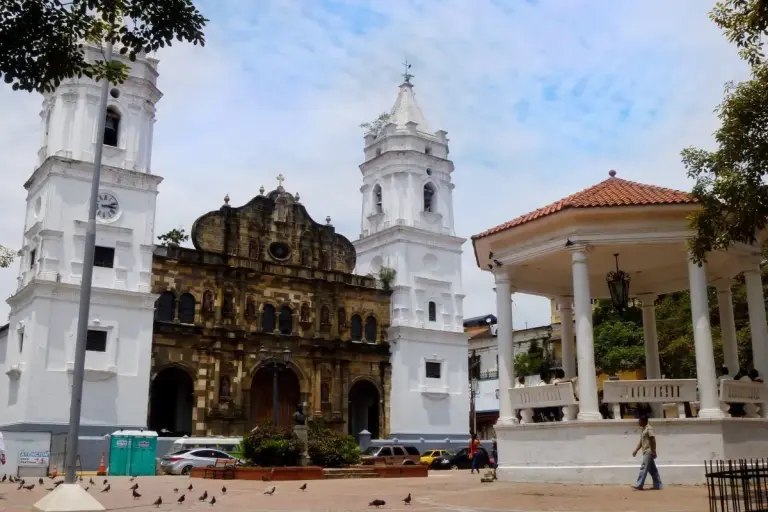Panama City Historic Churches Waive Entry Fees Holy Week Catedral Metropolitana Panamá Casco Viejo