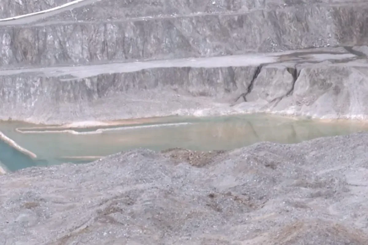 copper mine acid rain