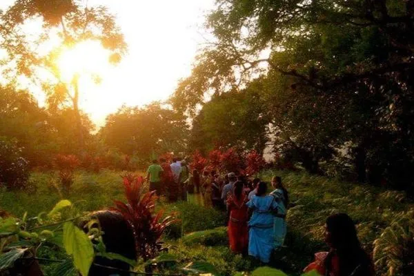 Ngöbe Buglé at Sun Rise