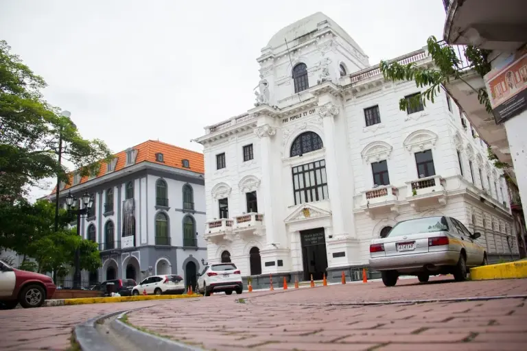 3840px El Palacio Municipal de Panamá