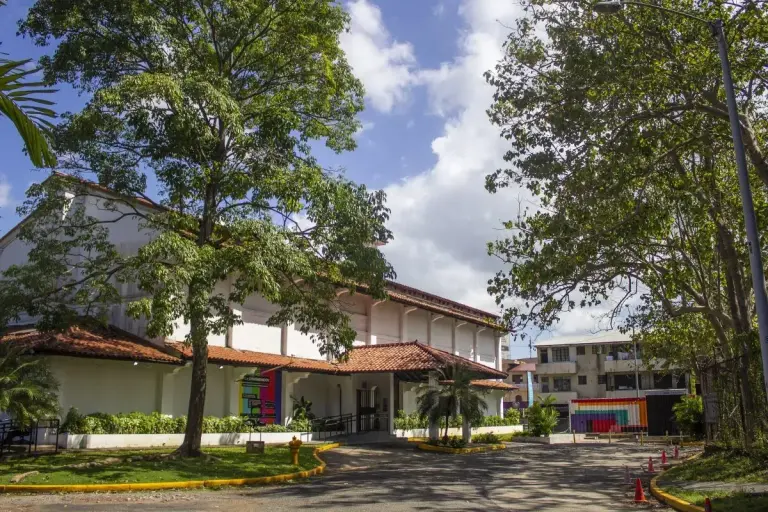 3840px Museo de Arte Contemporáneo de Panamá