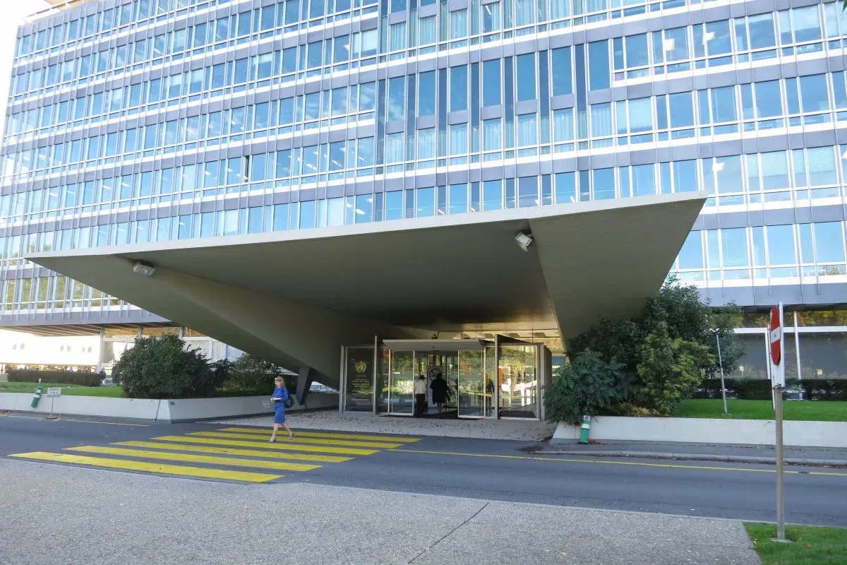 3840px WHO HQ main entrance, Geneva