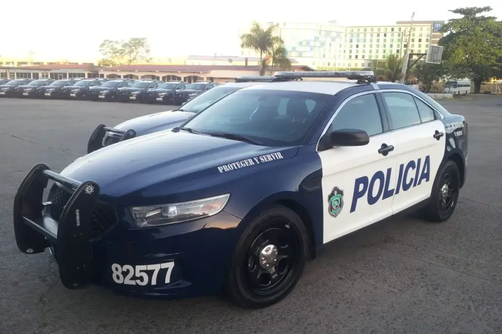police car panama Autopatrulla Ford Taurus Police Interceptor Policía Nacional de Panamá (2014)