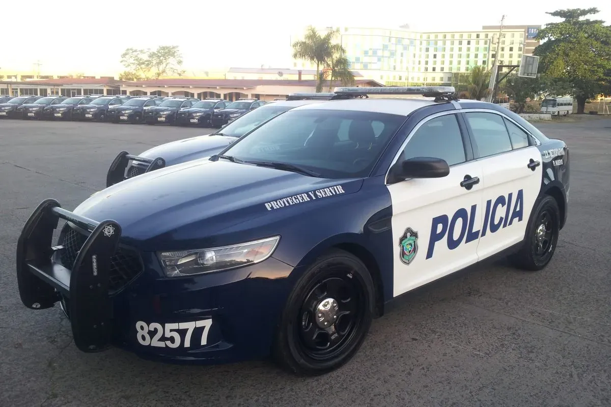 police car panama Autopatrulla Ford Taurus Police Interceptor Policía Nacional de Panamá (2014)