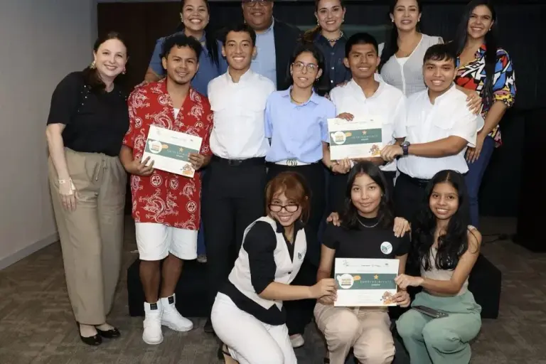 Fundamorgan Offers $2000 Grants to Young Panamanian Entrepreneurs winners fundamorgan 2025