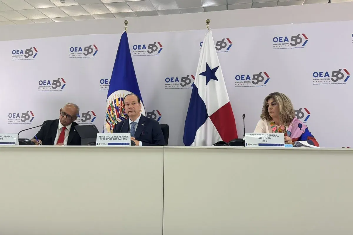 OEA56 by @CarlosAHoyosB