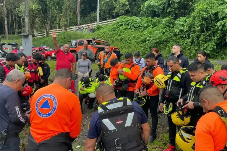 Rescue Teams Find Missing Man After 4 Day Chiriqui Search search by bomberos panama