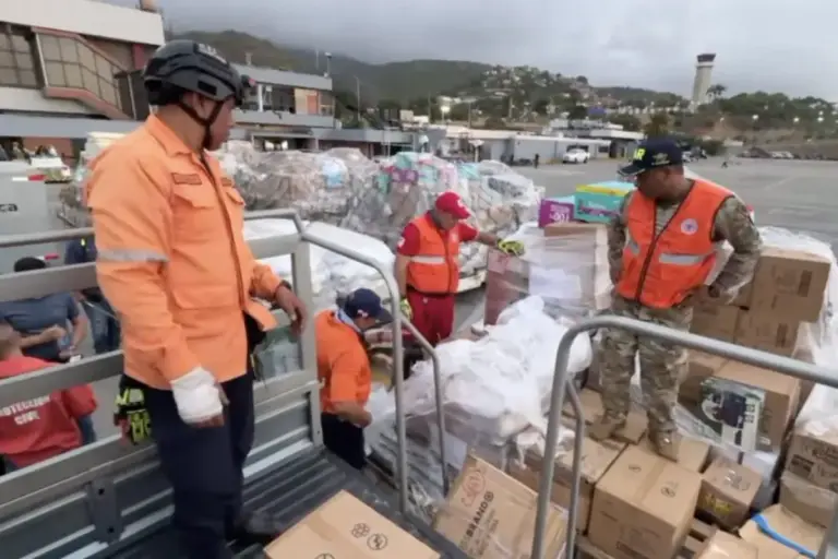The first supplies of humanitarian aid sent by Panama to Venezuela are beginning to arrive at Simón Bolívar International Airport in Maiquetía.