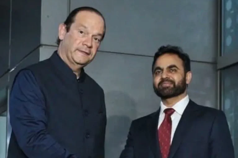 Javier Martinez Acha in India and Phillipines by Mire Gob
