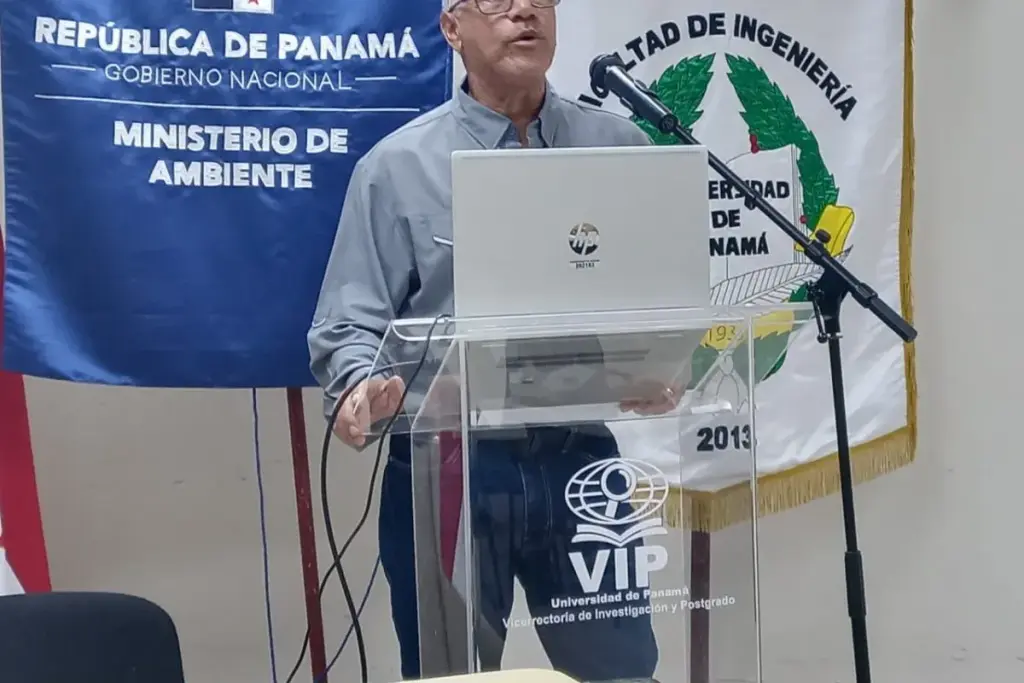 MiAMBIENTE trains community women in values and environmental responsibility Credit MiAmbiente speech