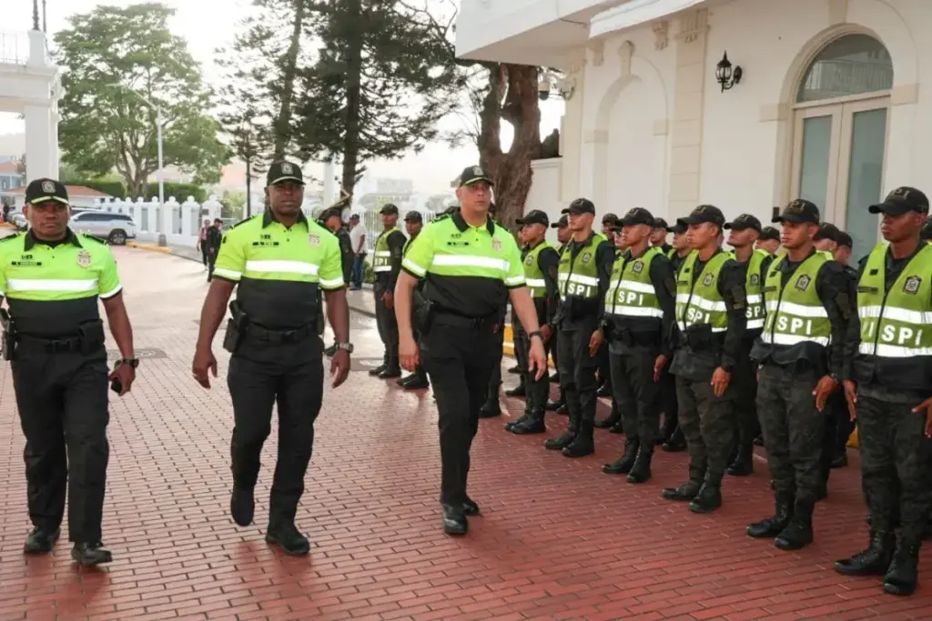 spi police casco viejo by presidencia