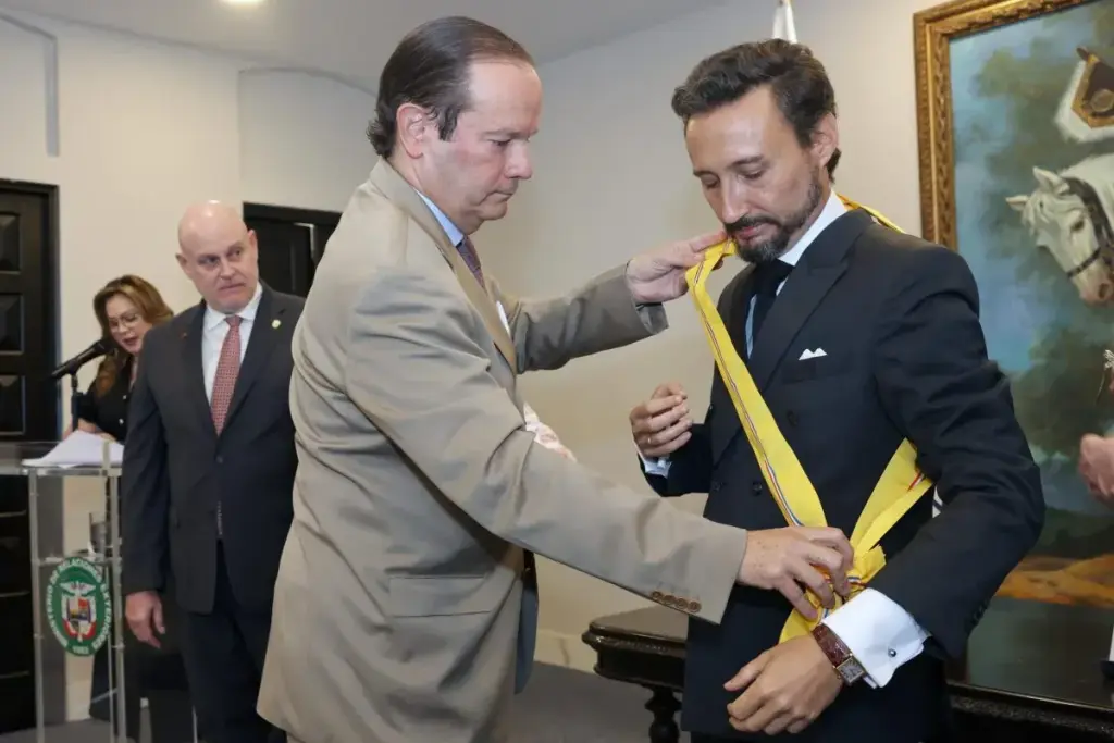 Spain's Ambassador Receives Panama's Highest Diplomatic Honor