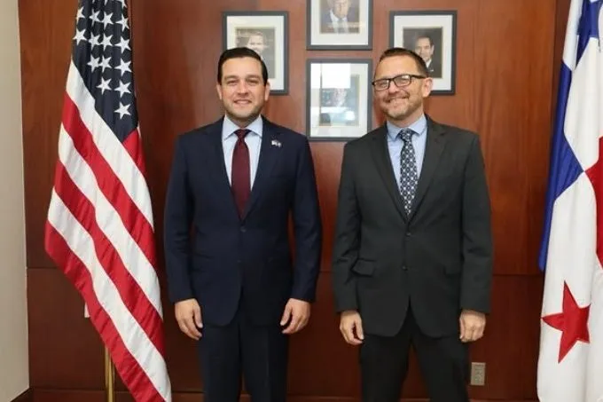 Panama Now Key Front in US Crackdown on Cuba Evasion US Ambassador Cabrera received Samuel Parker by @usembpan