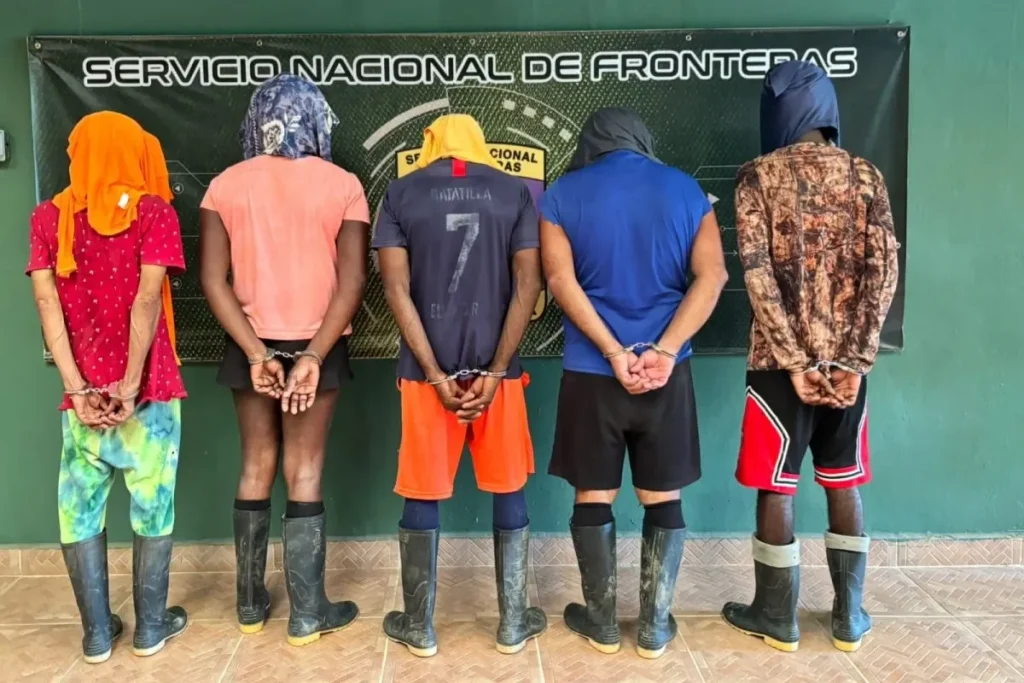 5 Colombian miners detained in Cana Blanca Credit SenaFront