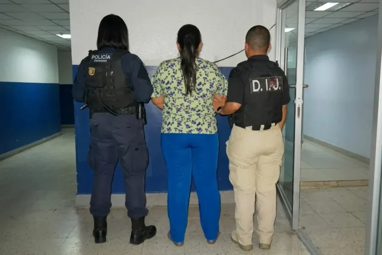 arrests in fake diploma sales panama