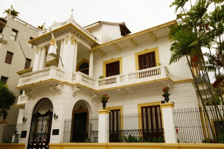 Casco Viejo City Hall Renovation Will Turn Mayor’s Office into Guest Bedroom Casa de la Municipalidad de Panamá