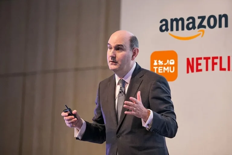 The Minister of Economy and Finance, Felipe Chapman and digital service and e-commerce tax
