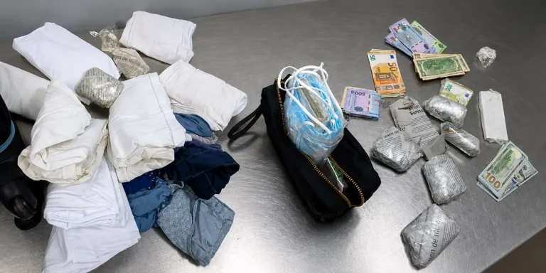 Panama Customs seizure officials detain undeclared cash from Korean couple at Tocumen Airport Credit ANA GOB