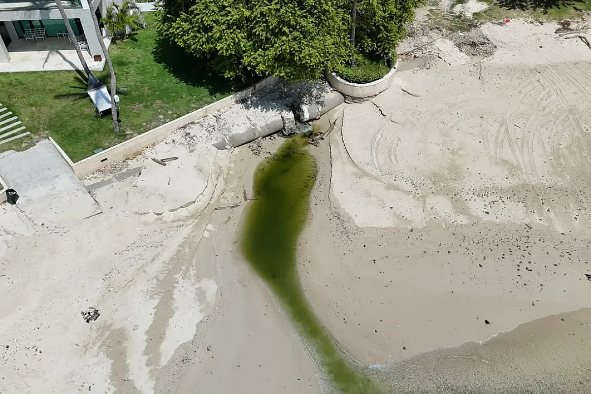 Isla Contadora construction violations waste leak Credit MiAmbiente
