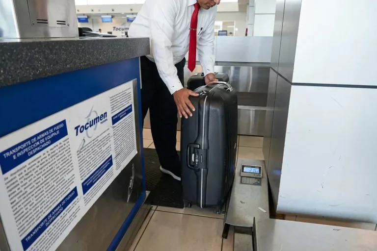 luggage tag switching