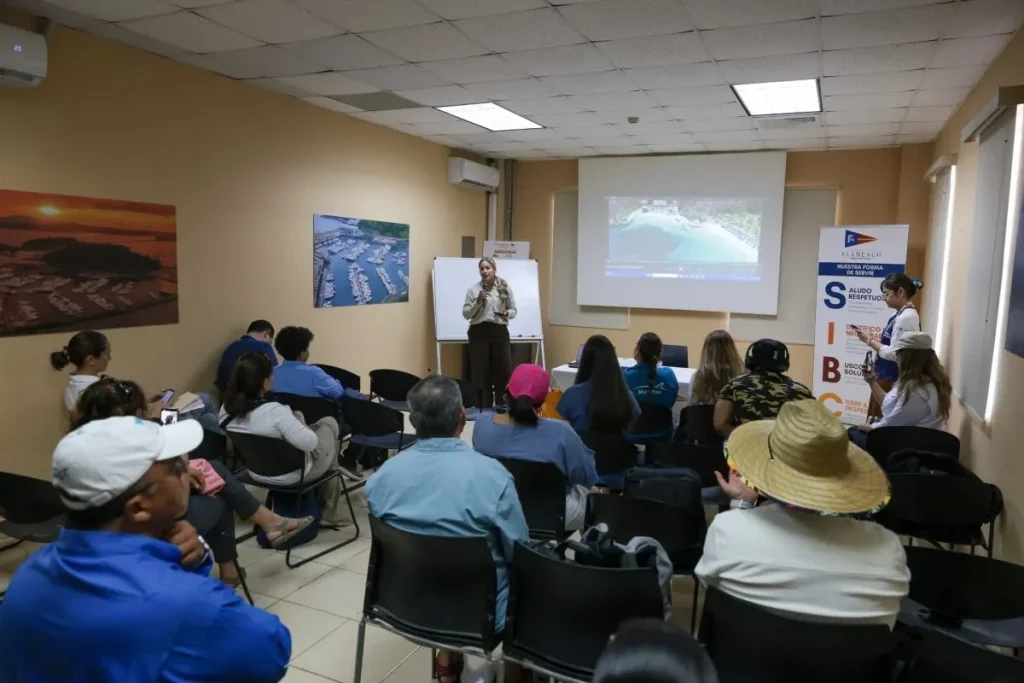Meeting Ship noise and marine noise polution affect whale populations in the Pacific off Panama PhotoCredit MiAMBIENTE