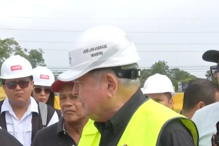 MEP minister Jose Luis Andrade Inspecting the beach highway