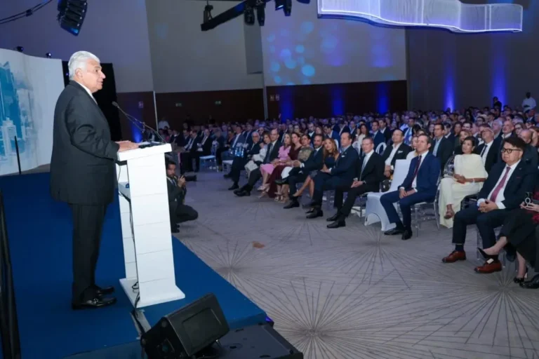 Mulino reiterates to financial group his commitment to defend Panama's prestige and image as a host of investments and investment reputation Credit Presidencia