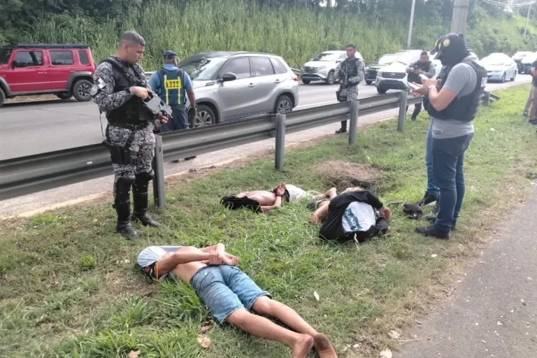 Police Caputre Ride Hailing Robbery Criminals Credit Policia Nacional