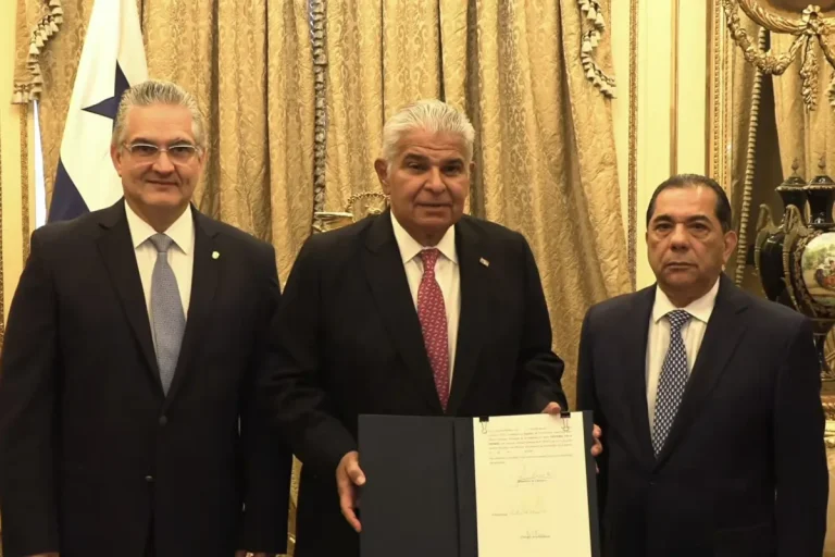 New Education Minister Ventura Vega Takes Over Panama’s Ministry President Mulino appoints Ventura Vega Osorio as the new Education Minister Credit Presidencia