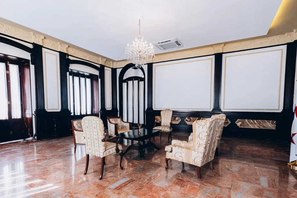 Protocol Room Salón Protocolar Credit Casa de la Municpalidad