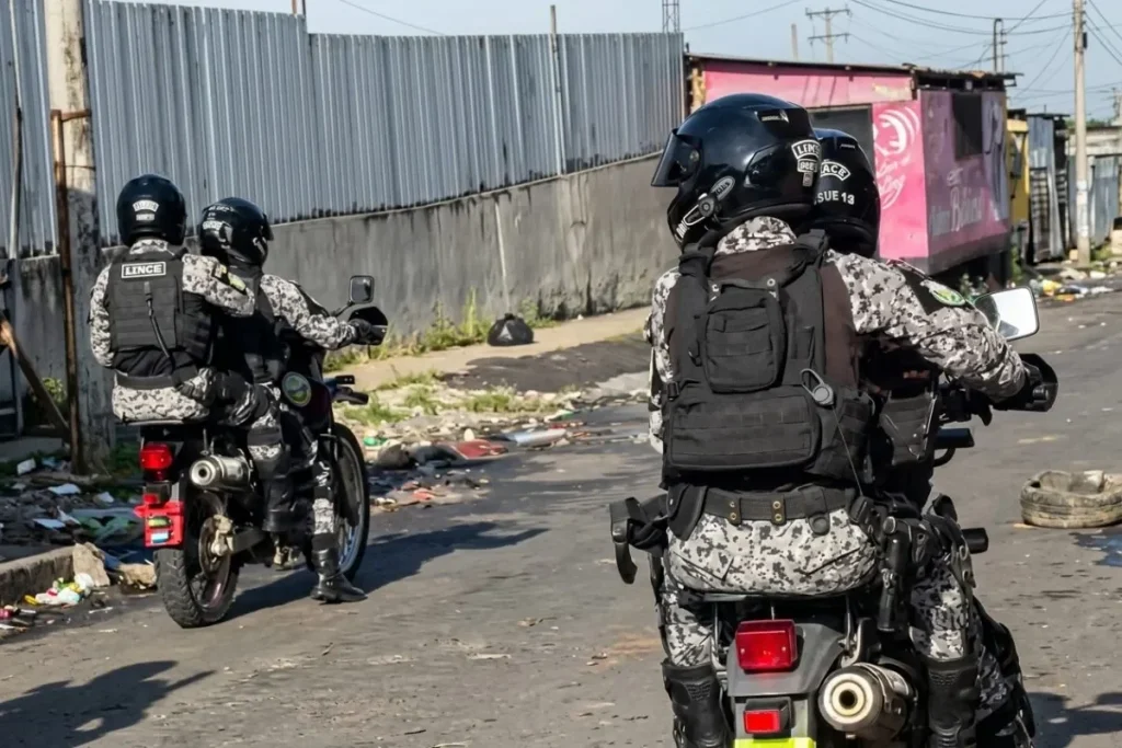 San Miguelito Curfew enforced by police
