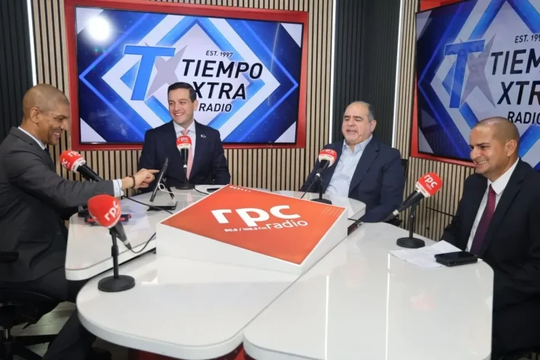 New Panama Embassy Radio Show Series Brings Fun 5 Minutes English Lessons On Air The U.S. Embassy in Panama, in cooperation with Corporación Medcom and RPC Radio, launched “English on the Go” Embassy Readio Show Ambassador at Radio show Credit US Embassy Panama