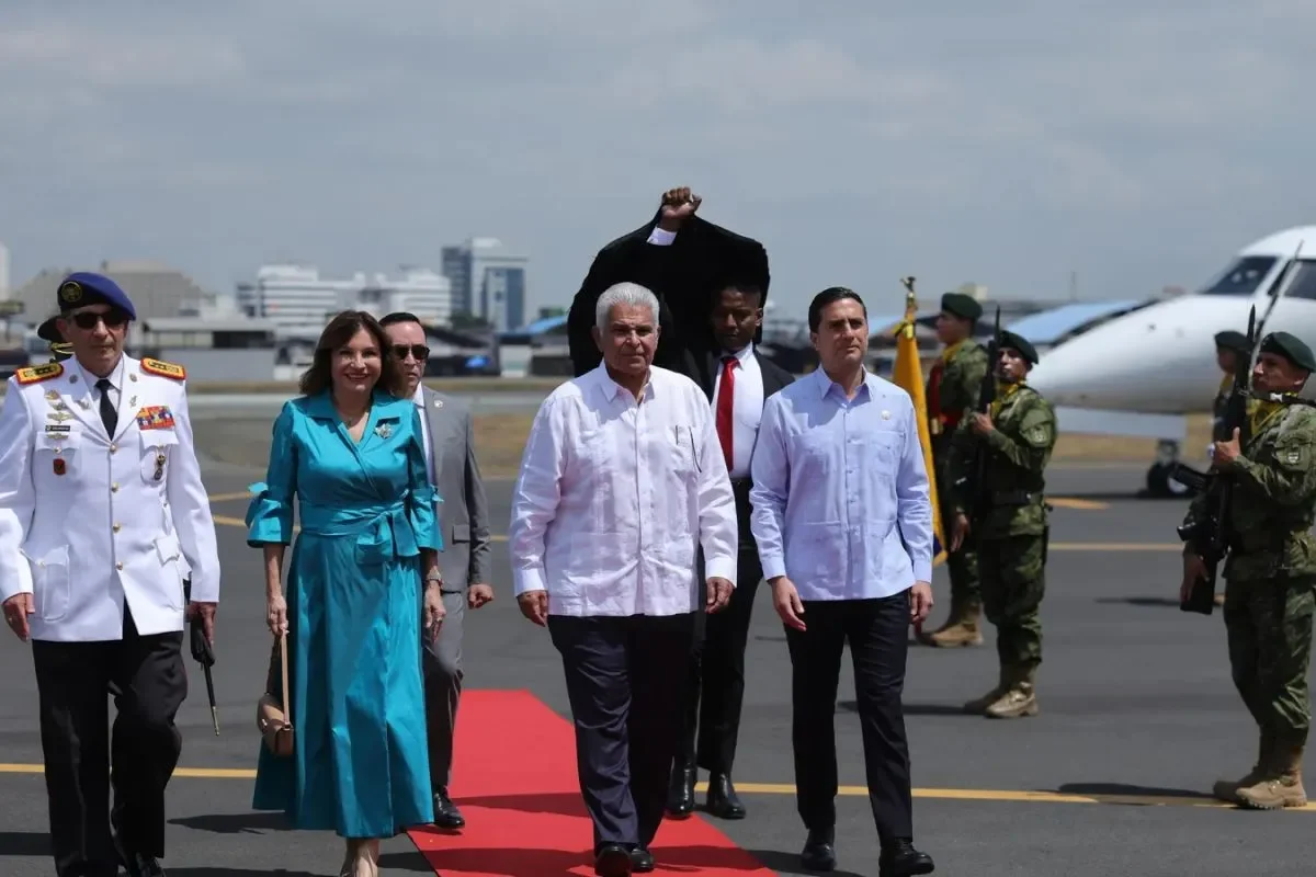 Panamanian President’s Visit with Ecuadorian Counterpart to Address Key Issues / Presidency of Panama